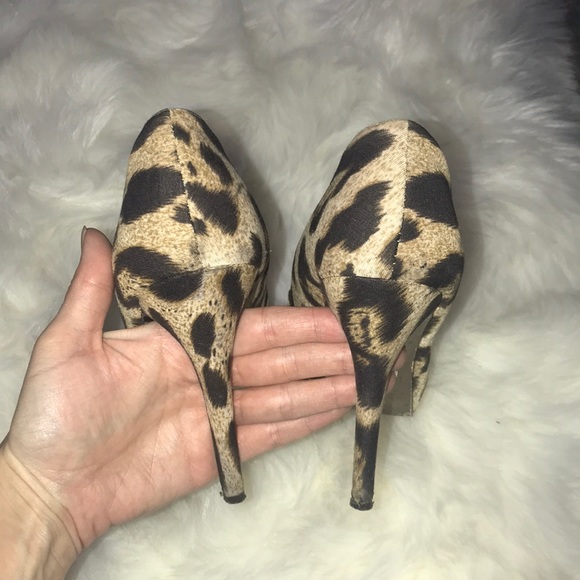 🪩Steve Madden Vivvaa Leopard Pump - Picture 6 of 7